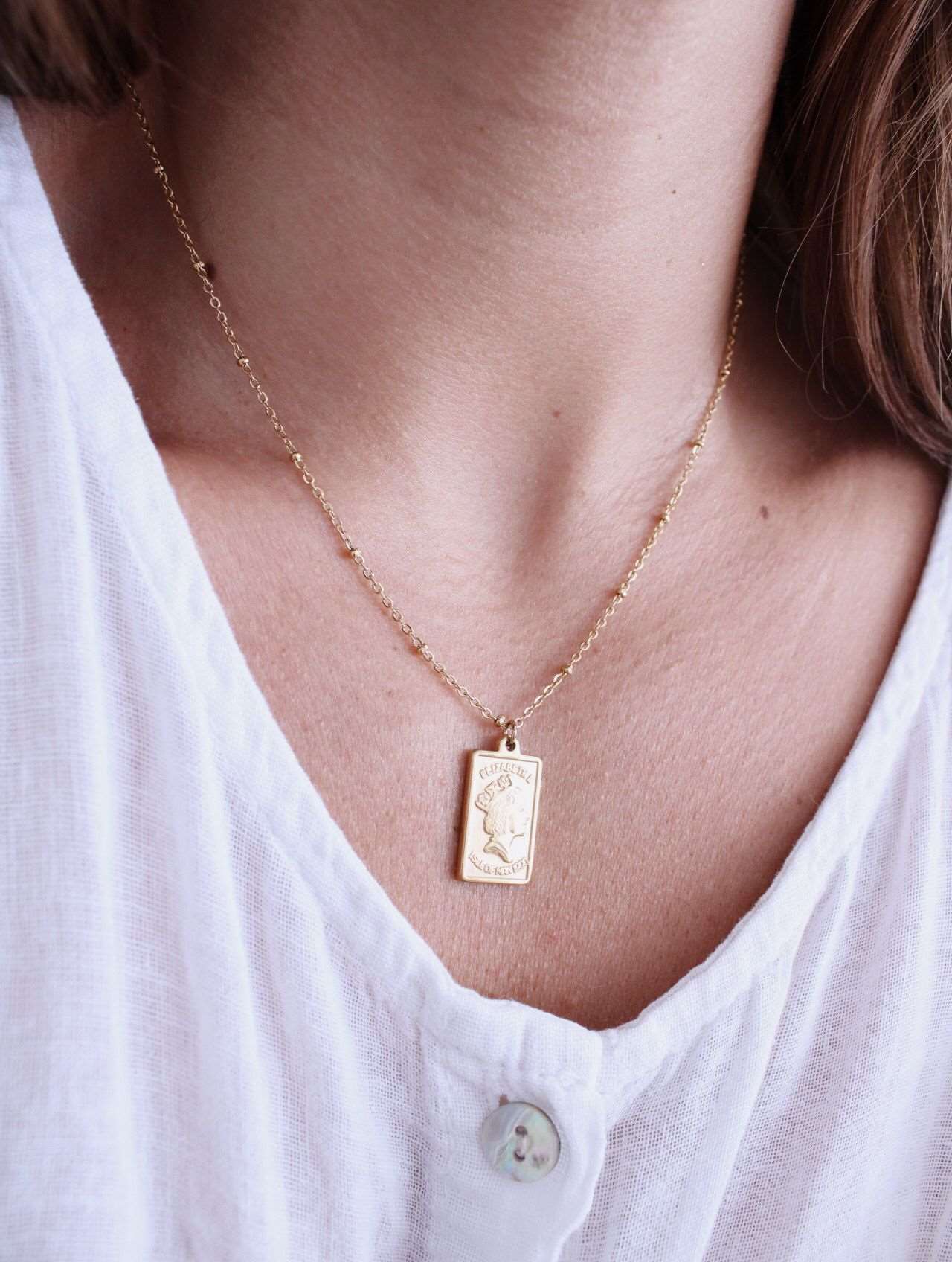 Collar Reina Elizabeth - Chapita Rectangular - hetikashop