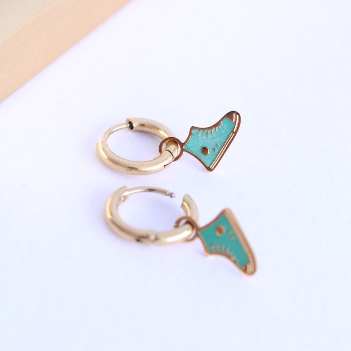 Pendientes Zapatilla Botita - Aro - hetikashop