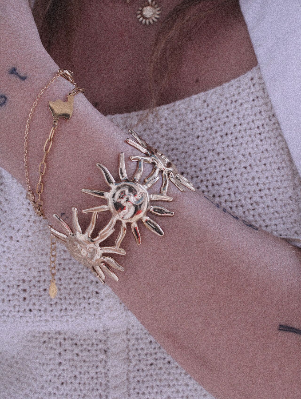 Pulsera Rígida Sol Tropé Dorada