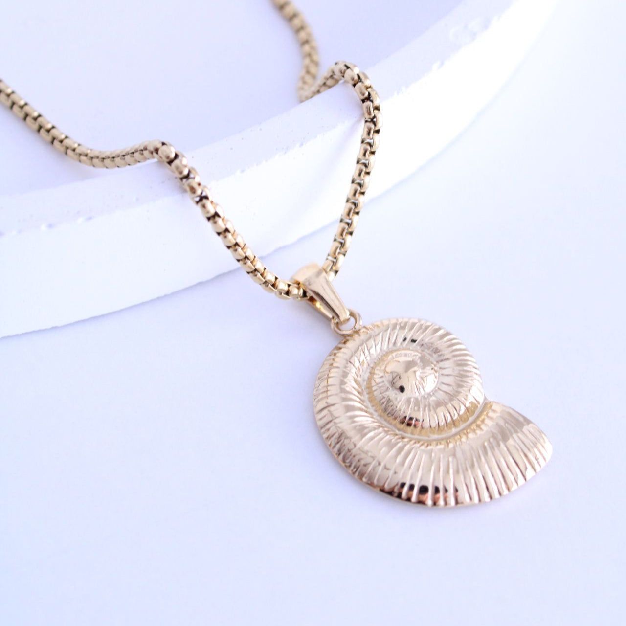 Collar Caracola Dorado