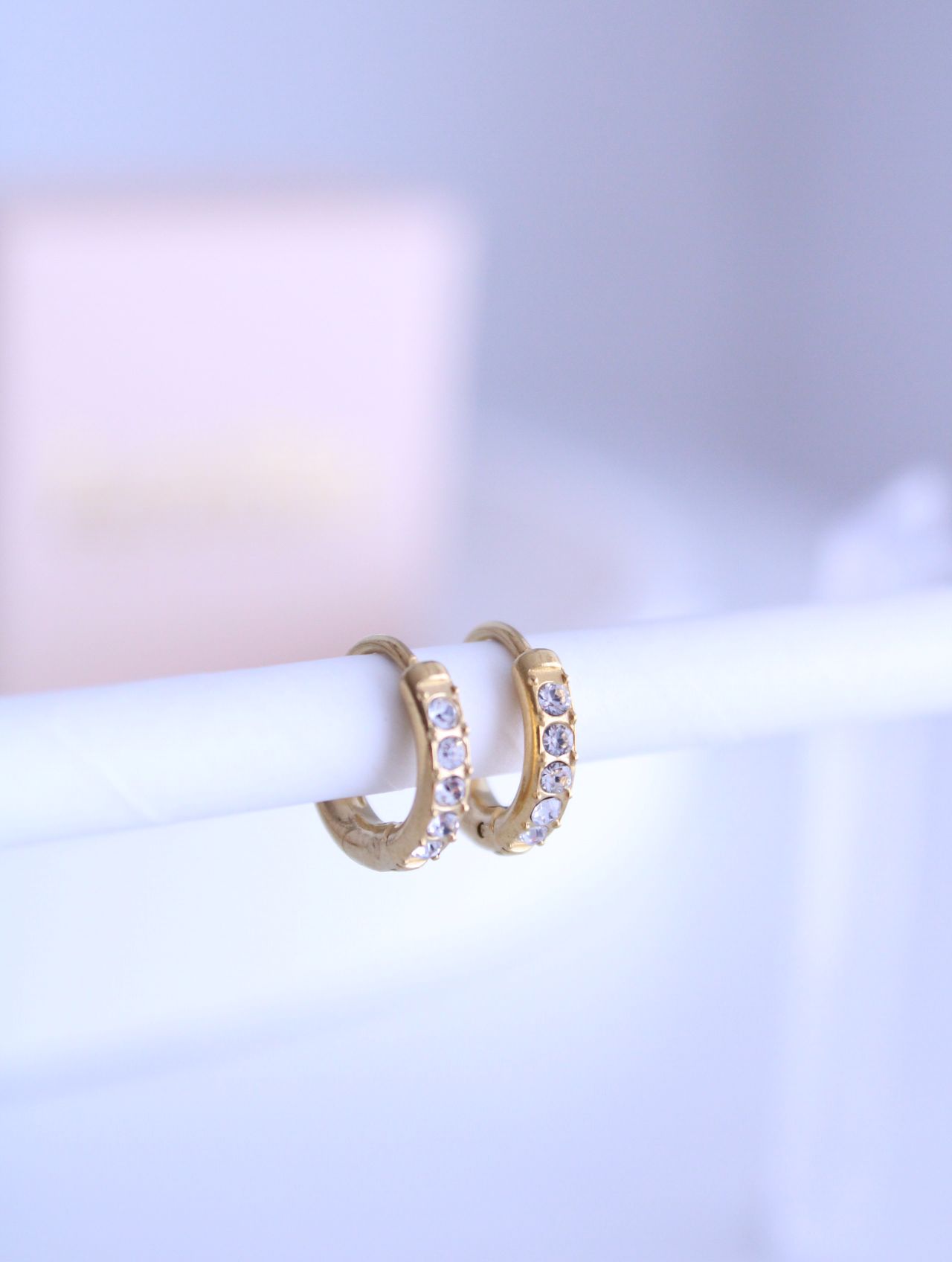Mini Pendientes Aro con Brillantes