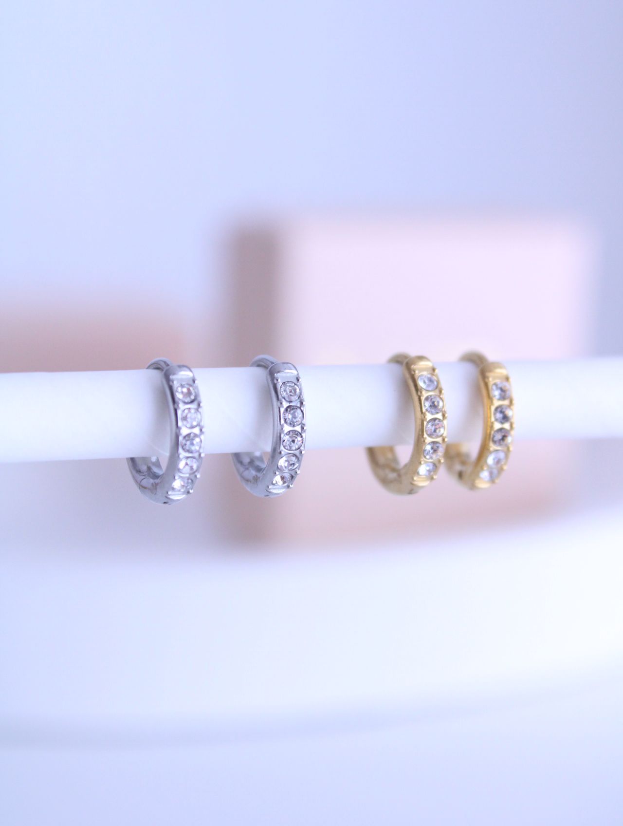 Mini Pendientes Aro con Brillantes