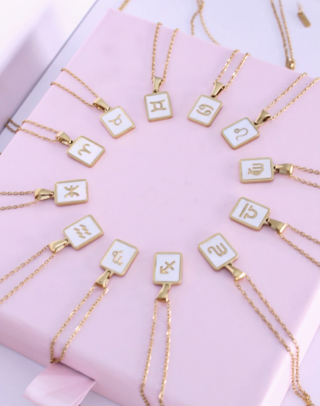 Collares de acero del zodíaco 