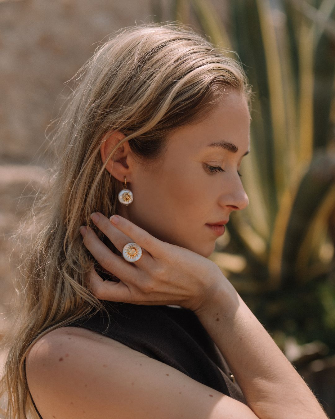Anillo Ajustable Sol Tropé Dorado con Nácar