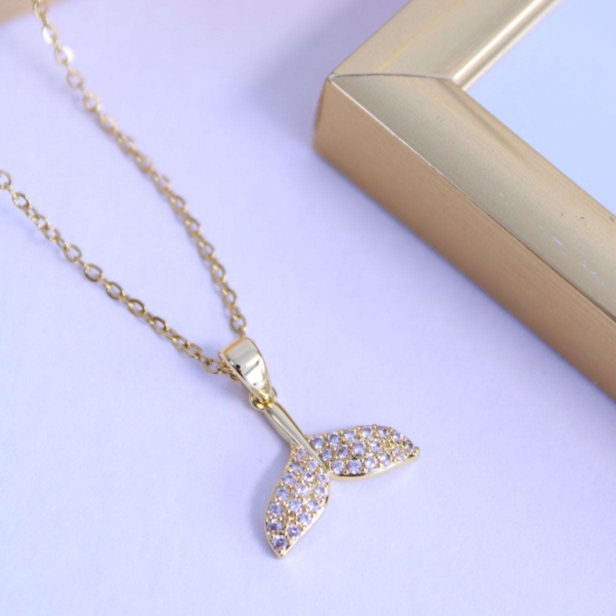 Collar Cola de Ballena Shine - hetikashop