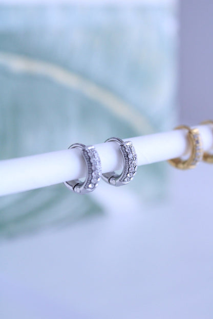 Pendientes Aro Minimal con Circonitas