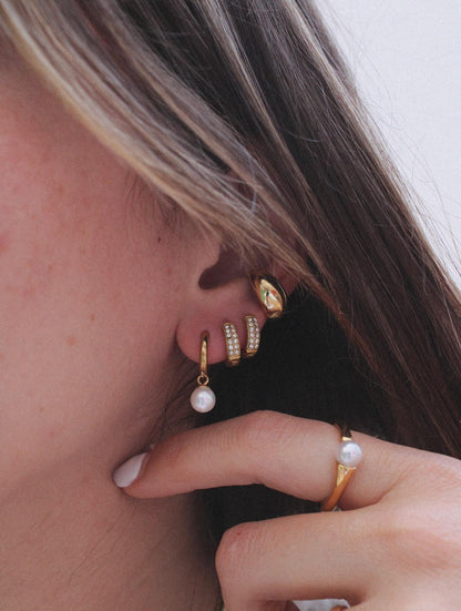 Pendientes Aro Minimal con Circonitas