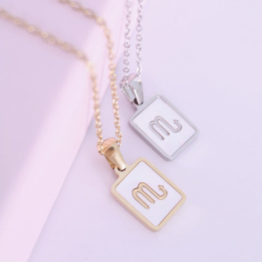 Collar del signo Escorpio de acero inoxidable con nácar de Hétika
