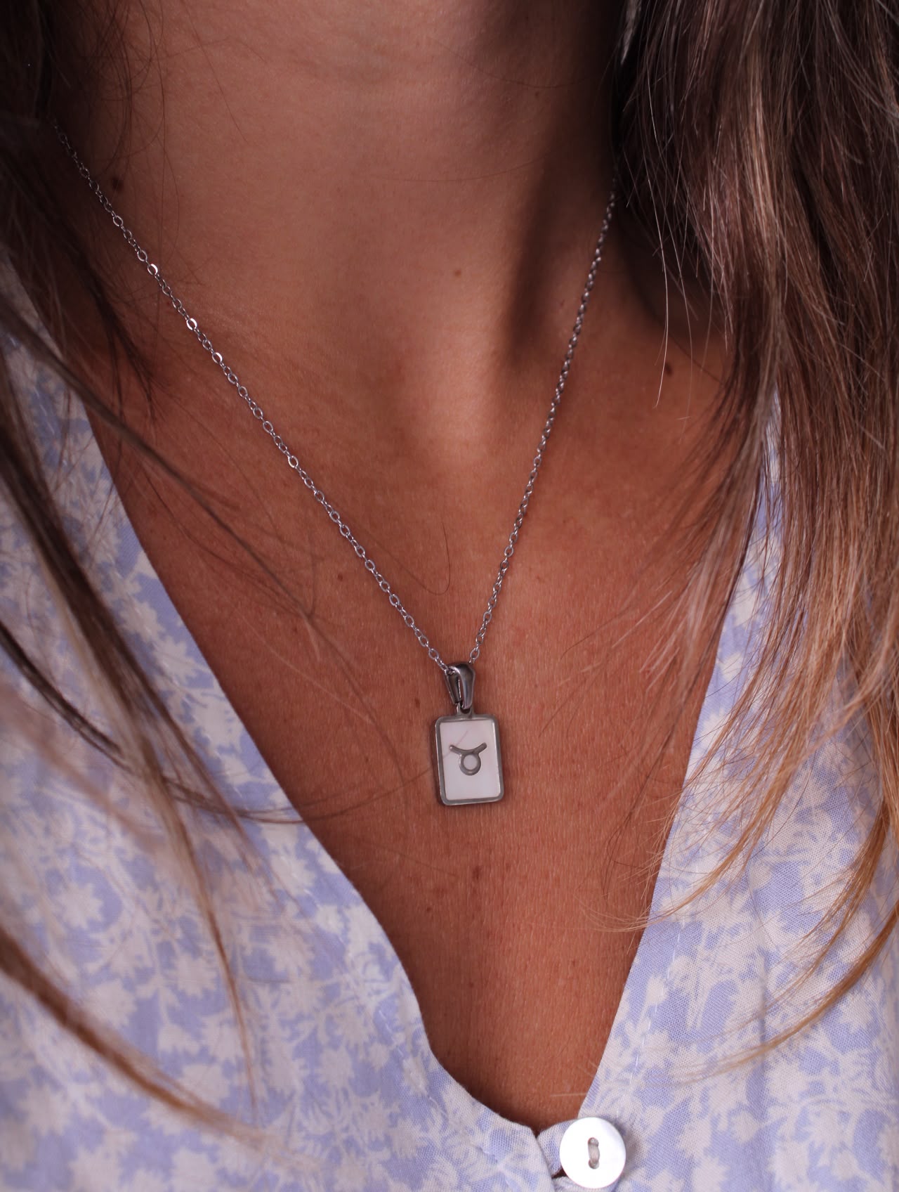 Collar signo zodiacal Tauro, regalo de joyería resistente al agua