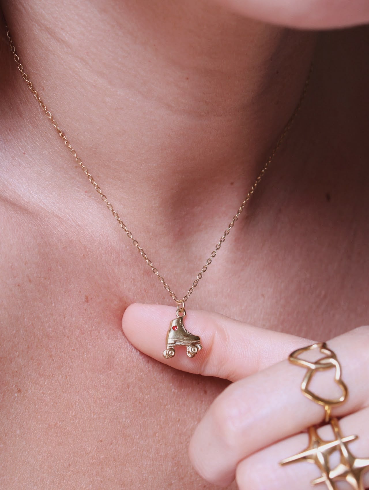 Collar de patines con cadena fina ajustable de acero inoxidable