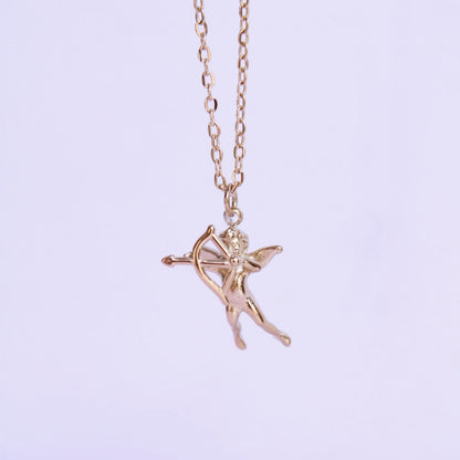 Collar con colgante de Cupido de acero inoxidable dorado de Hétika