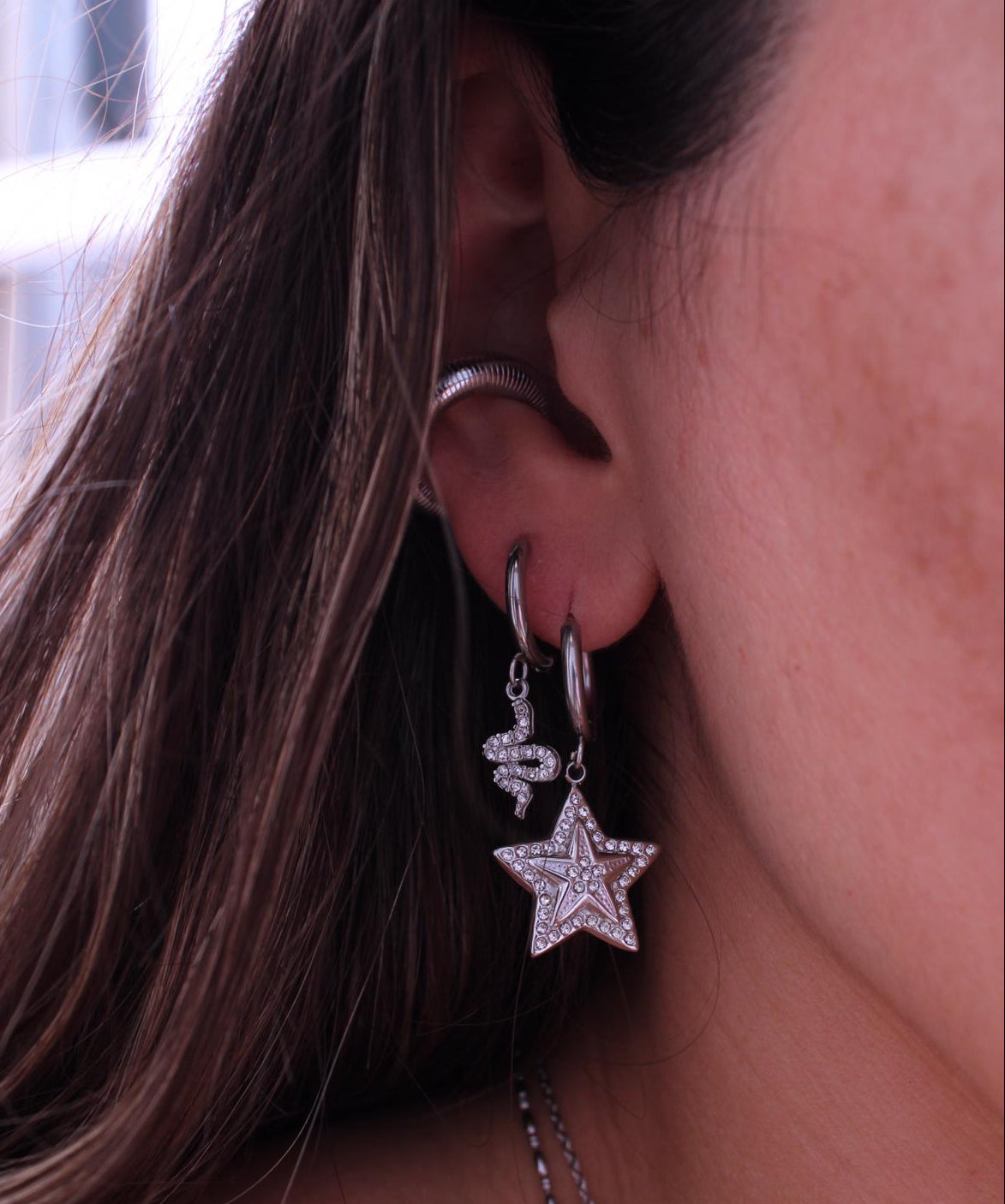 Pendientes de Aro con Estrella Brillante